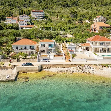 Azzurra Hébergement de vacances *